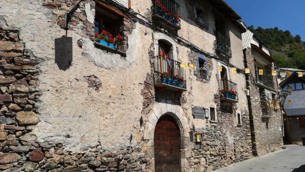 Casa Palacin Bed & Breakfast Gistaín Exterior photo